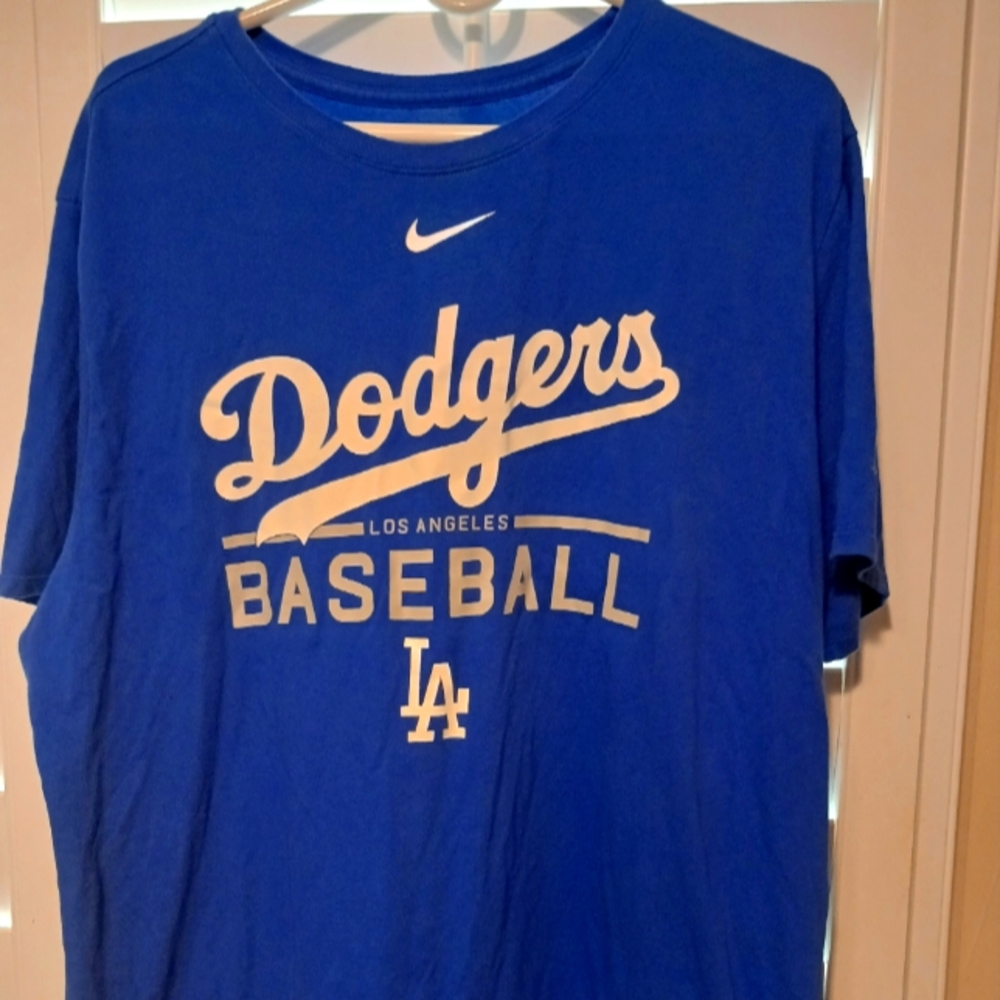 XL DRI FIT Dodgers T shirt